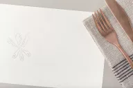 Present-More disposable tablecloths: practical, hygienic &amp; durable—ideal for hotels, spas &amp; restaurants, with cleanliness and comfort.