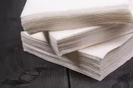 Present More paper towels: soft, hygienic, and practical, perfect for cleaning and comfort in hotels, spas, and B&amp;Bs.