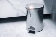 Present More hotel waste paper baskets: elegant and practical to keep hotel and B&amp;B rooms tidy and clean.