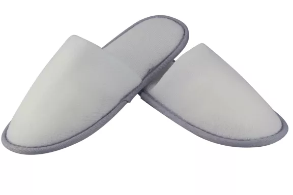 Unisex 29cm white terry slipper in a bag